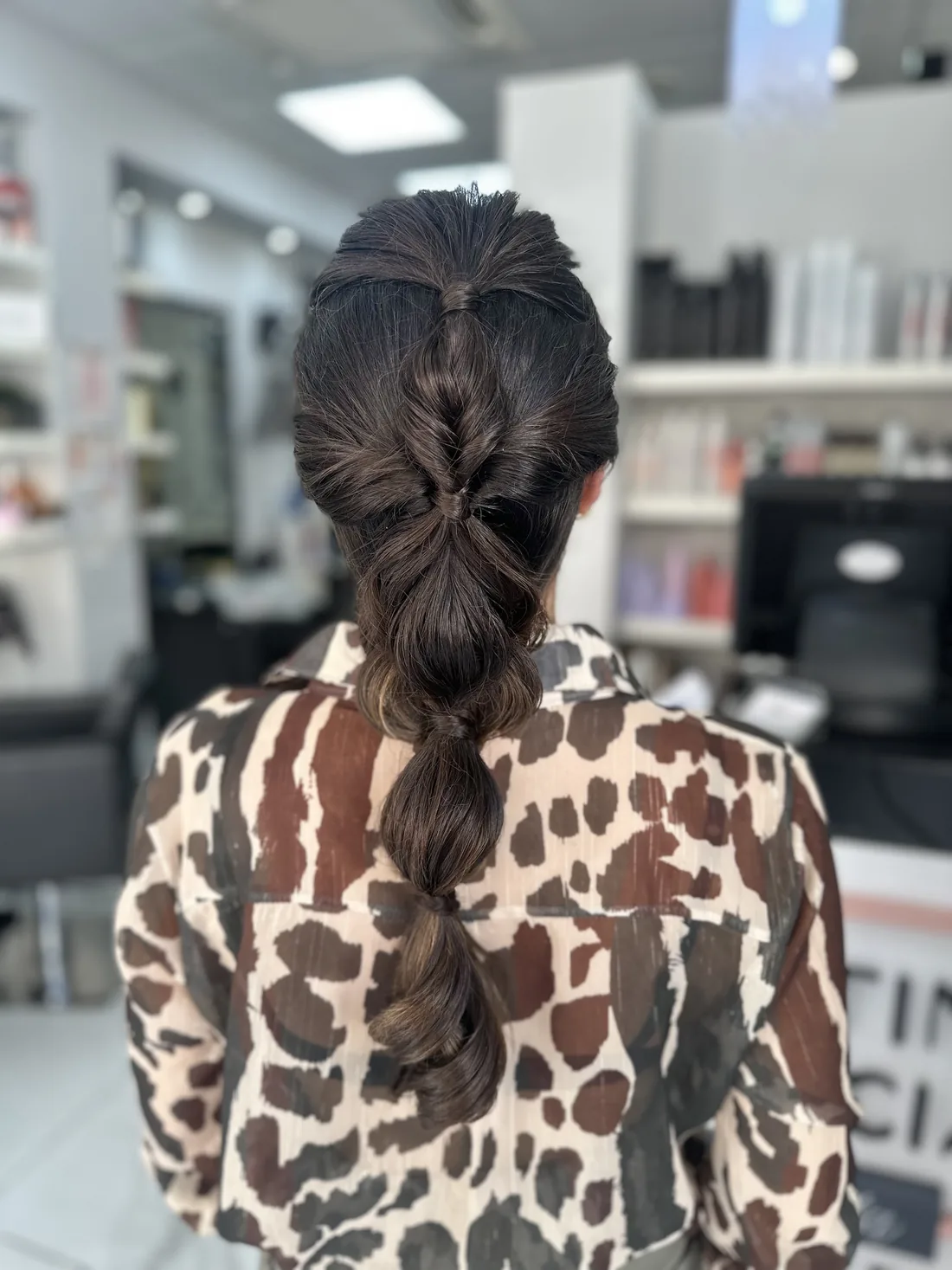 Coleta de burbujas con trenza recogida